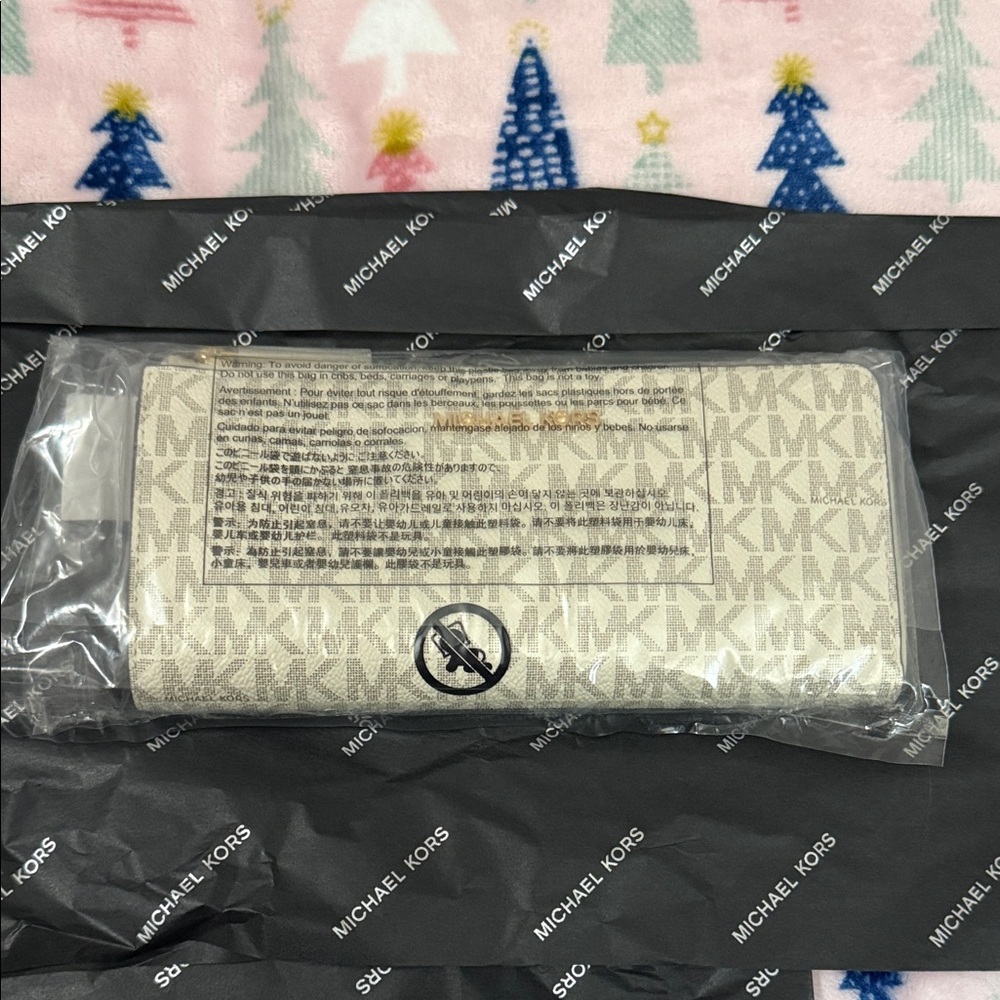 Michael Kors Beige Logo Wallet